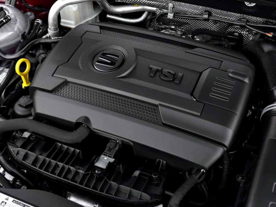  Seat Leon ST FR 2014 года  (UK) (фото 5 из 13)